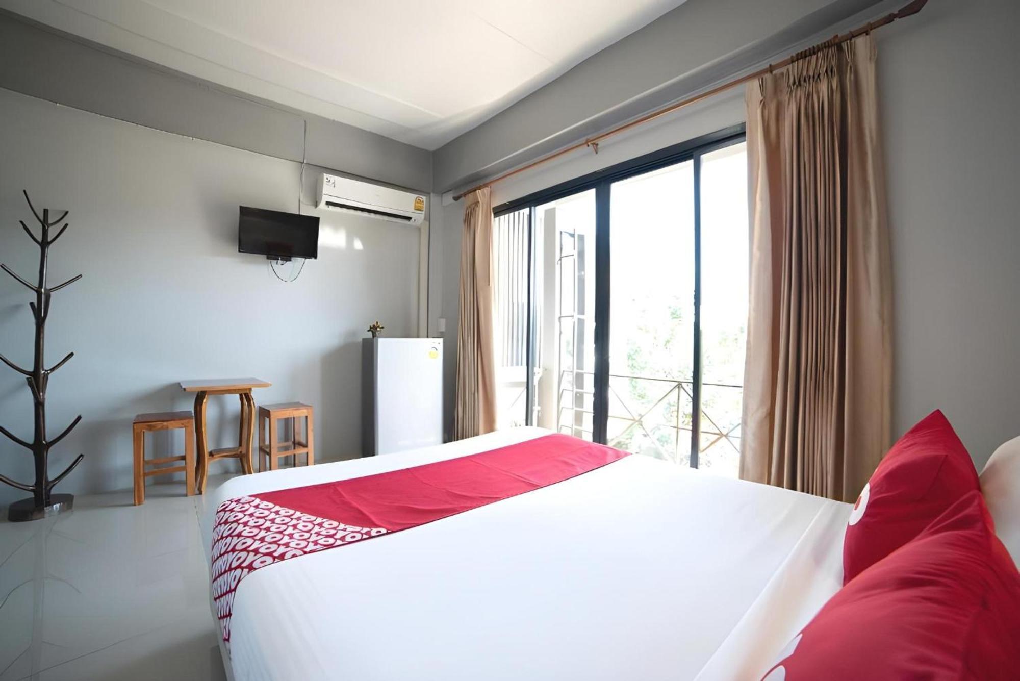 Oyo 465 Krung Kao Traveller Lodge Phra Nakhon Si Ayutthaya Buitenkant foto