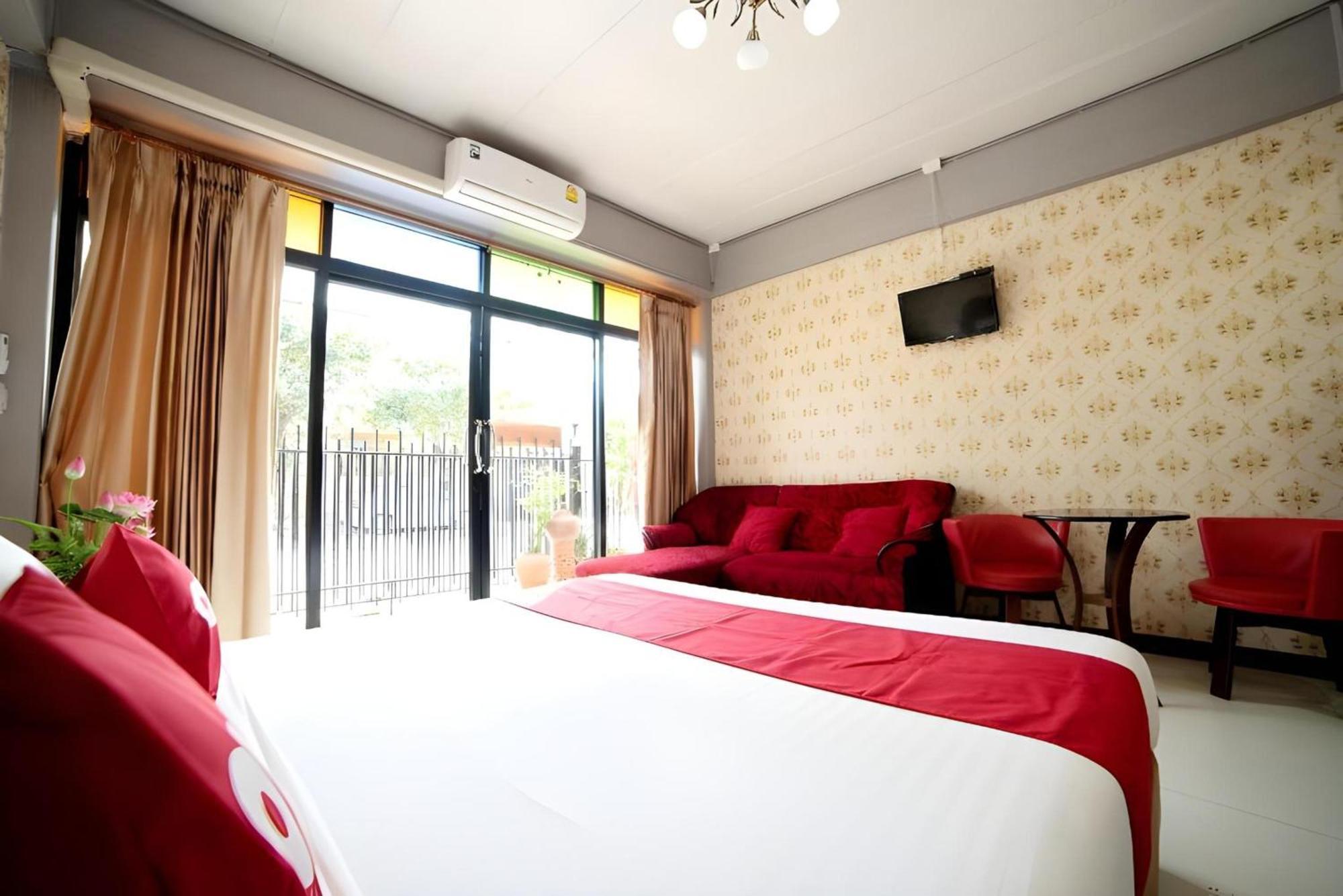 Oyo 465 Krung Kao Traveller Lodge Phra Nakhon Si Ayutthaya Buitenkant foto