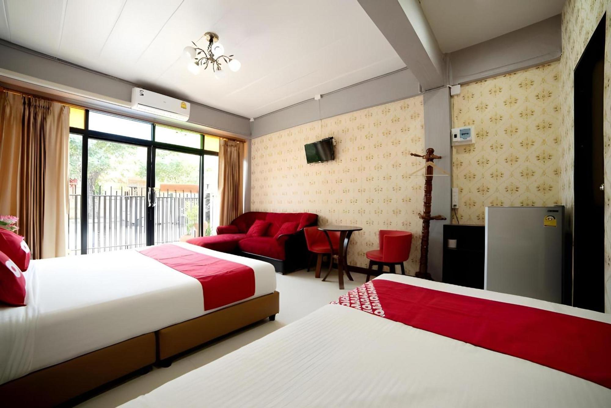 Oyo 465 Krung Kao Traveller Lodge Phra Nakhon Si Ayutthaya Buitenkant foto
